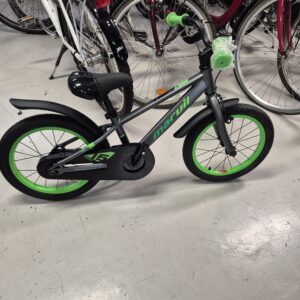 Lätt och jätte fint 16" cykel från Marvil